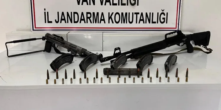 Van’da silah ve mühimmat ele geçirildi