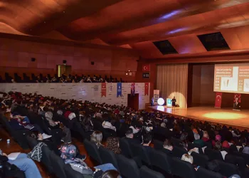 Gençler, büyükşehir ile KPSS’ye hazırlanıyor