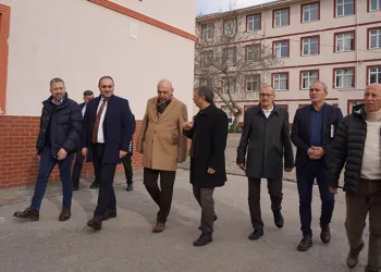 Çanakkale Boğazı gemi geçişlerine kapatıldı