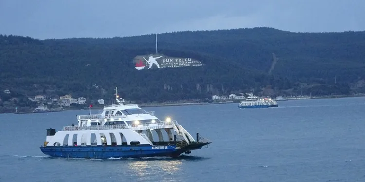 Çanakkale Boğazı 45 saat sonra açıldı