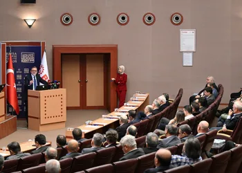OKUL KANTİNİ DENETLEYEN ZABITA SON KULLANAMA TARİHİ GEÇMİŞ ÜRÜNLERE EL KOYDU