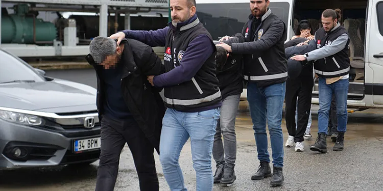 ‘Sazan Sarmalı’ ile 3.5 milyarlık vurgun
