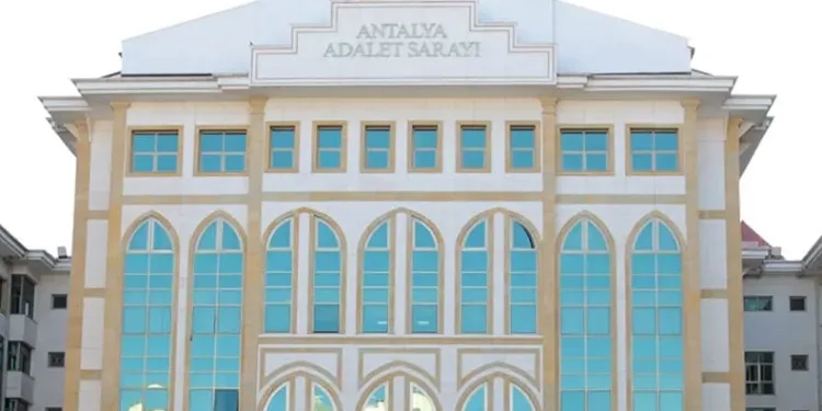Antalya Büyükşehir Belediyesi’ne operasyon