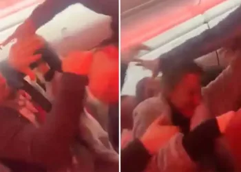 Antalya-Manchester uçuşunda tekme tokat kavga