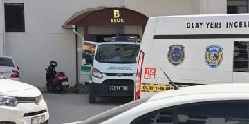 Evde eşi ile gördüğü adamı öldüren başkomisere 10 yıl hapis cezası