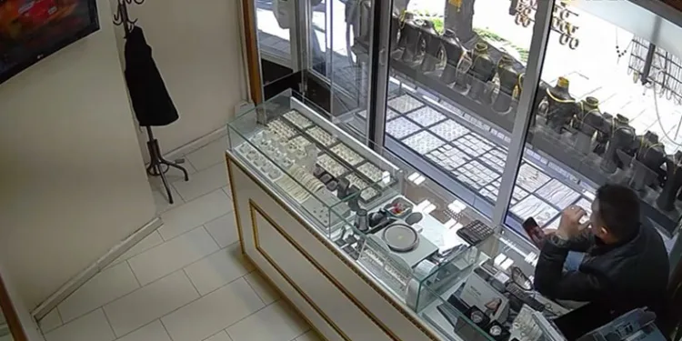Bursa’da onlarca suç kaydı bulunan 2 hükümlü yakalandı