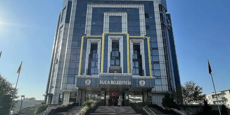 Buca Belediyesi’ne operasyon