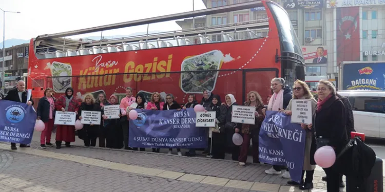 Bursa’da kanser farkındalığı için şehir turu