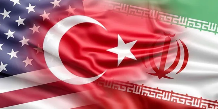 BURSA’DA EHLİYETSİZ SÜRÜCÜ, PARK HALİNDEKİ ARAÇLARA ÇARPTI: 8 ÖĞRENCİ YARALANDI