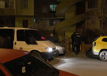 Polis kavga ihbarına gitti, banyoda cesetle karşılaştı: 3 gözaltı