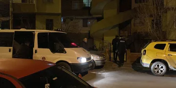 Polis kavga ihbarına gitti, banyoda cesetle karşılaştı: 3 gözaltı