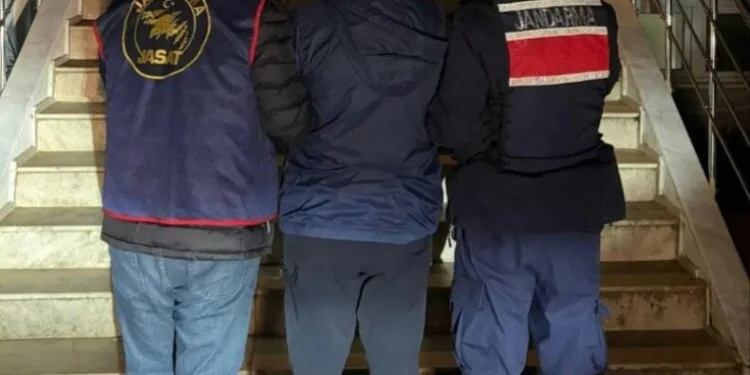 Didim’de 33 yıl hapis cezası ile aranan hükümlü yakalandı