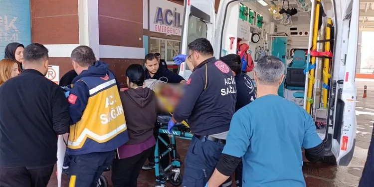 Ermenek’te seyir halindeki otomobil alev alarak yandı