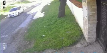 Ermenek’te seyir halindeki otomobil alev alarak yandı