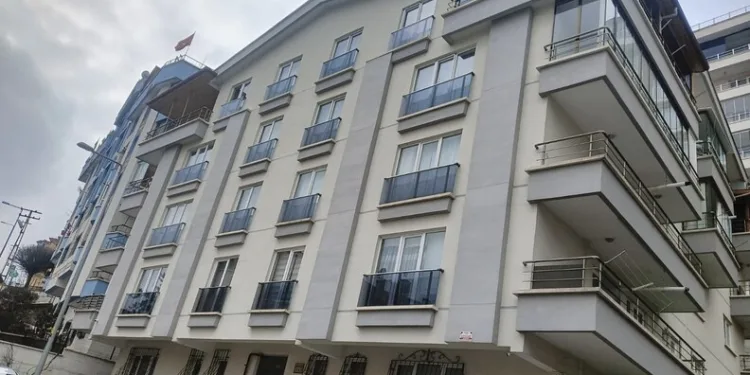 Ermenek’te seyir halindeki otomobil alev alarak yandı