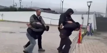 Ermenek’te seyir halindeki otomobil alev alarak yandı
