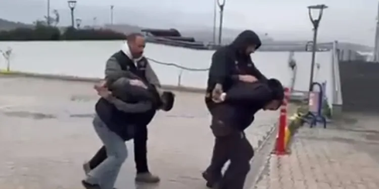 Ermenek’te seyir halindeki otomobil alev alarak yandı
