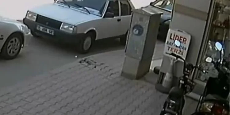 Ermenek’te seyir halindeki otomobil alev alarak yandı