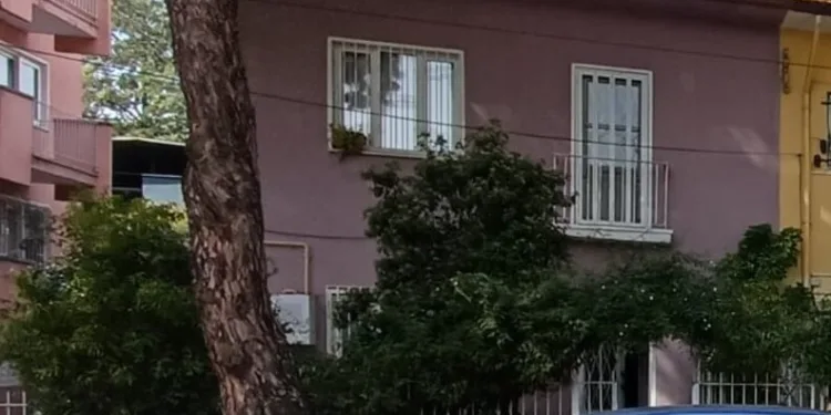 Ermenek’te seyir halindeki otomobil alev alarak yandı