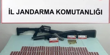 Görev yaptığı adliyede ölü bulunan güvenlik görevlisi gözyaşlarıyla uğurlandı