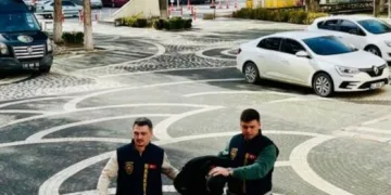 Görev yaptığı adliyede ölü bulunan güvenlik görevlisi gözyaşlarıyla uğurlandı