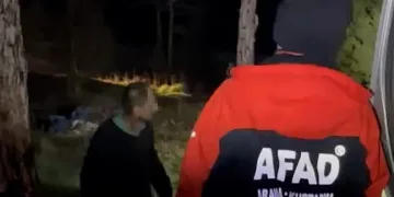 Görev yaptığı adliyede ölü bulunan güvenlik görevlisi gözyaşlarıyla uğurlandı