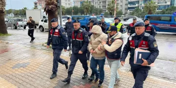 Jandarmanın iz takip köpeği “Salkım” kayıp şahıs için sahada