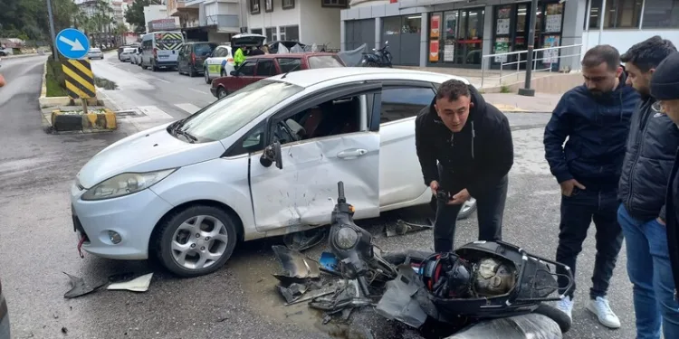 Avcılar’da kaza yerini karıştıran kadınlar kamerada