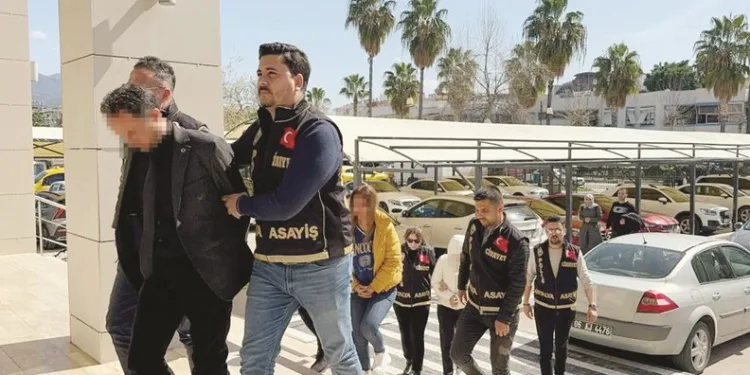 Avcılar’da kaza yerini karıştıran kadınlar kamerada