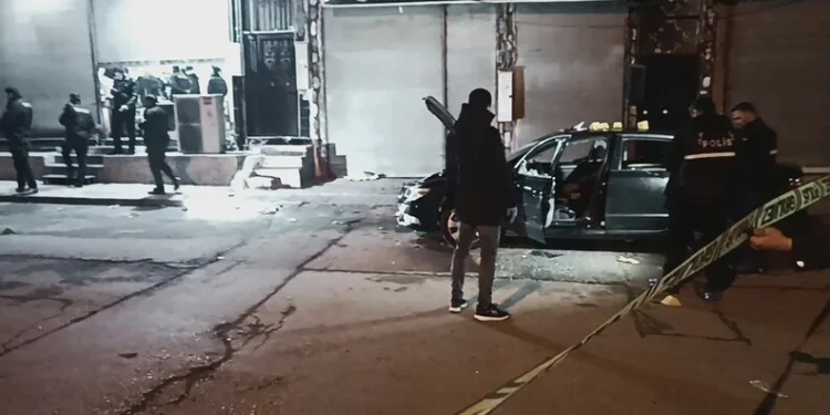 Avcılar’da kaza yerini karıştıran kadınlar kamerada