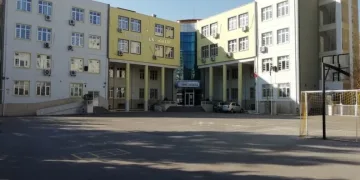 Kaçak tütünleri açıktan taşırken yakalandı
