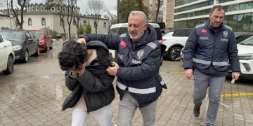 Sarıyer’de elektrikli aracın bataryasında yaşanan parlama kamerada
