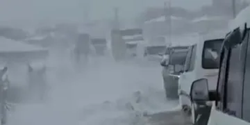 Sarıyer’de elektrikli aracın bataryasında yaşanan parlama kamerada