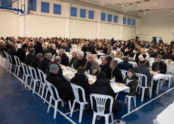 Kozlukebir Domruköy’de yüzlerce kişi iftarda buluştu