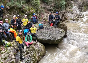 Yağmur ve kar sularıyla coşan kanyonu geçen sporcu böyle konuştu