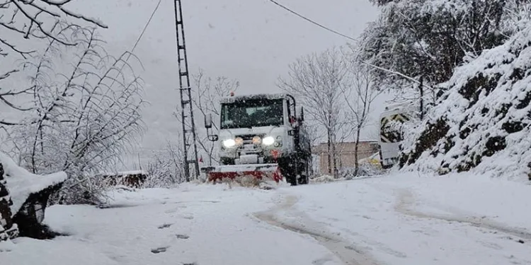 Osmangazi’nin Yüksek Kesimlerinde Kar Mesaisi