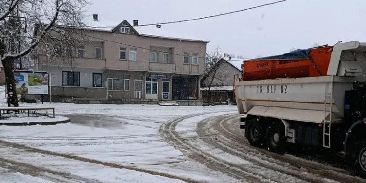 Nilüfer’de kar mesaisi