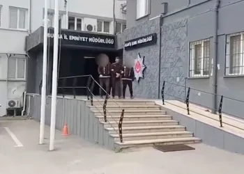 Bursa’da kesinleşmiş hapis cezası bulunan 3 firari yakalandı