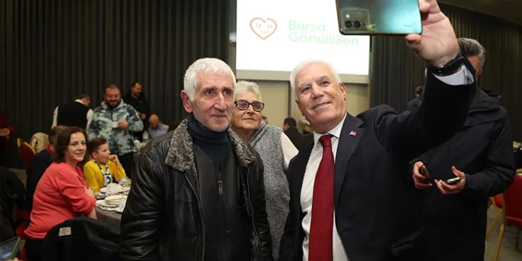 Mustafa Bozbey, Bursa gönüllüleri ile buluştu