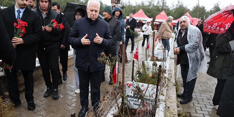 Mustafa Bozbey’den deprem bölgesine ziyaret
