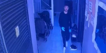 Tartıştığı 37 haftalık hamile eşini dizlerinden vurdu