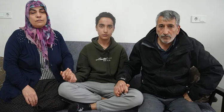 Depremde 6 kişilik aileden sadece o hayatta kaldı