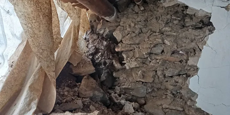 Batman’da heyelan: Kayaların düştüğü ev yıkıldı