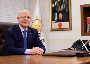 BURSA’DA İSTEDİĞİ İLE EVLENEN KADIN LOKMA DAĞITTI