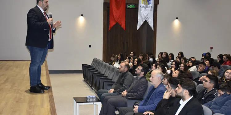 Karacabey Belediyesi’nden sınav yolculuğunda gençlere tam destek