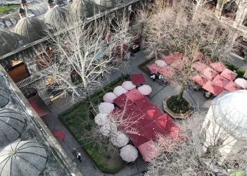 Bursa’da tarihi hanlarda yeni dönem: Avlular boşaltılıyor