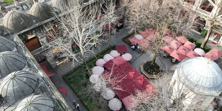 Bursa’da tarihi hanlarda yeni dönem: Avlular boşaltılıyor