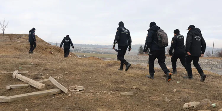 Elazığ’da kayıp adama ait yeni izler bulundu