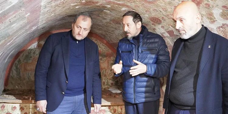 Kağan Mehmet Usta’dan Hisardere Nekropolü’nde İnceleme