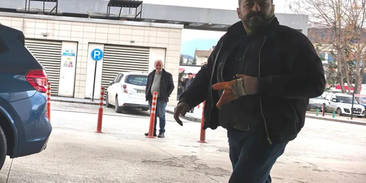 Bursa’da metal atölyesinde feci kaza: İşçinin 2 parmağı koptu